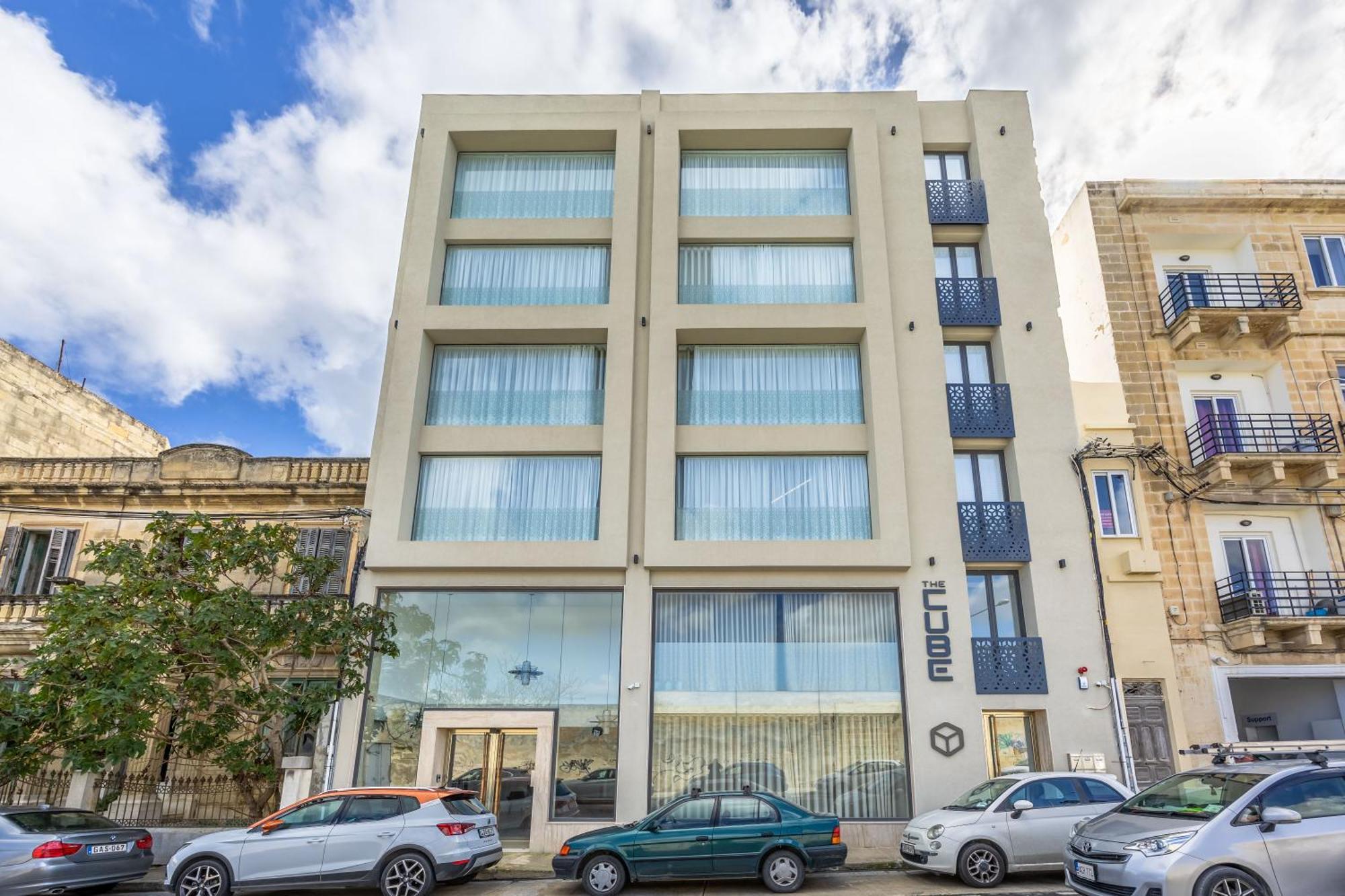 Apartment Brand New Elegantly Furnished In Gzira