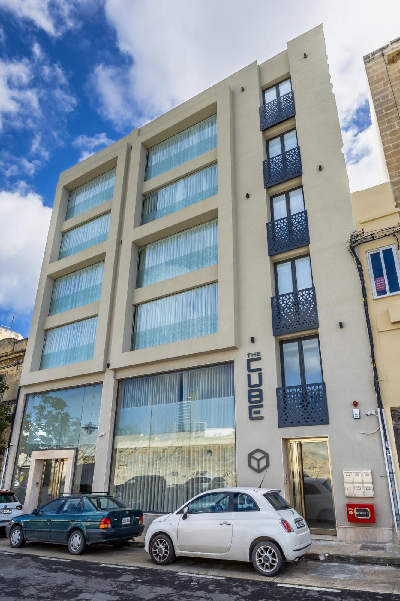 Apartment Brand New Elegantly Furnished In Gzira